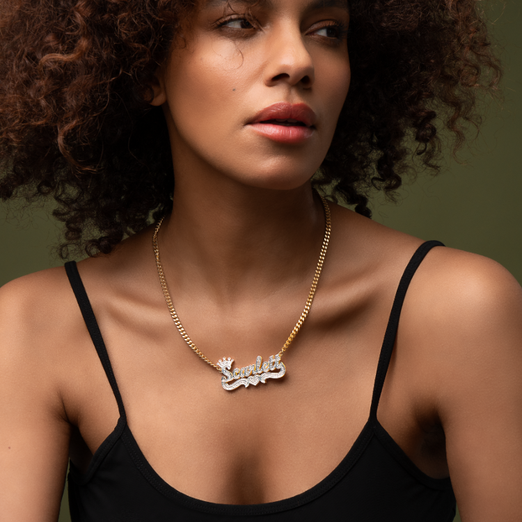 Nameplate necklace with crown deals